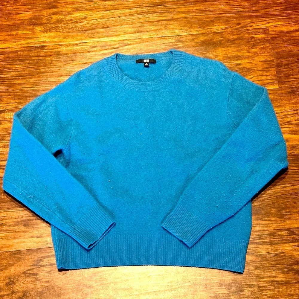 Uniqlo Blue Wool Sweater